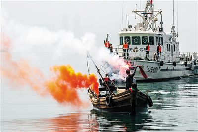 Tanımadığınız can yelekleri size doğru giyinmeyi öğretiyor